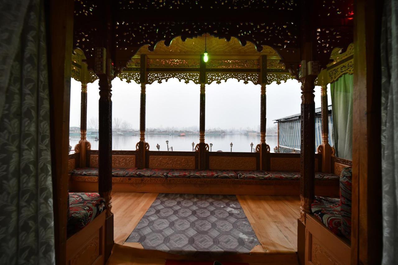 Goona Palace Houseboats Srinagar  Bagian luar foto
